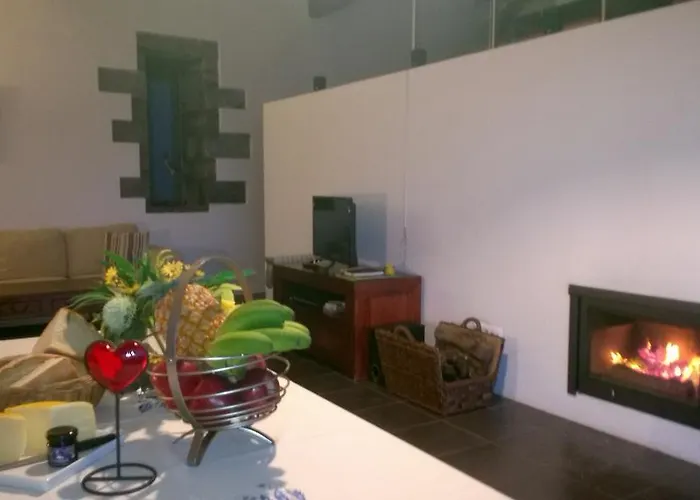 Qva - Quinta Velha Amoreiras * Vila Franca do Campo